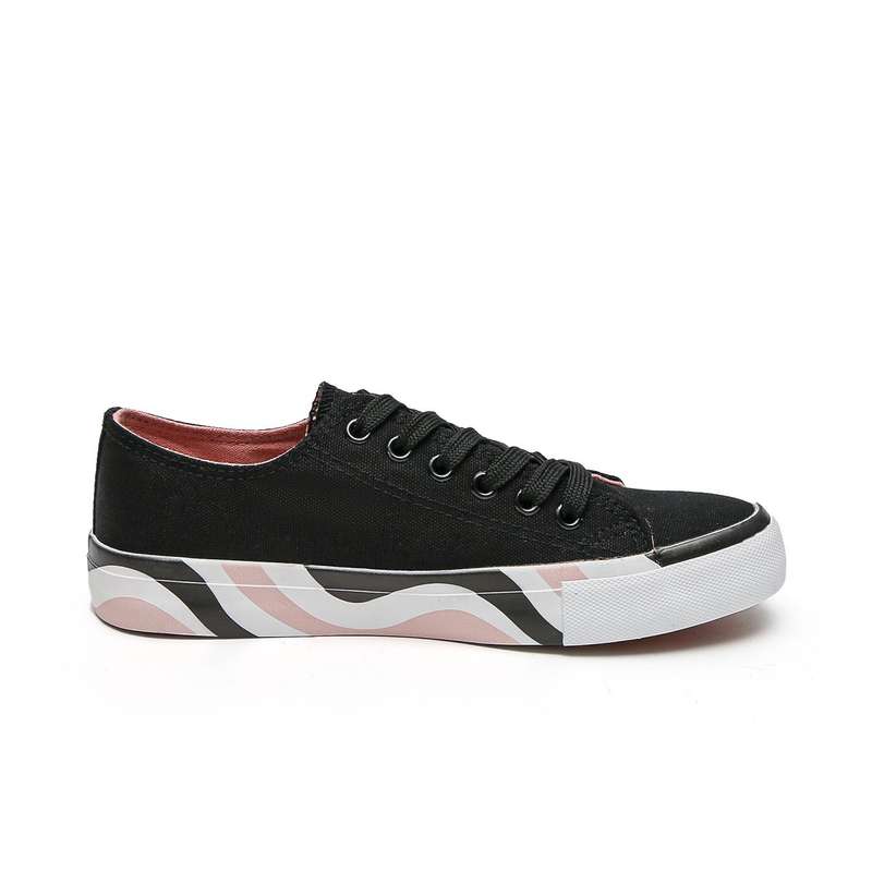 Fashion Low Top Canvas Sneaker XB3815