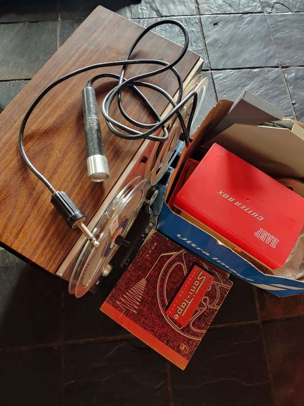 Akai 1722W Reel To Reel Tape Recorder