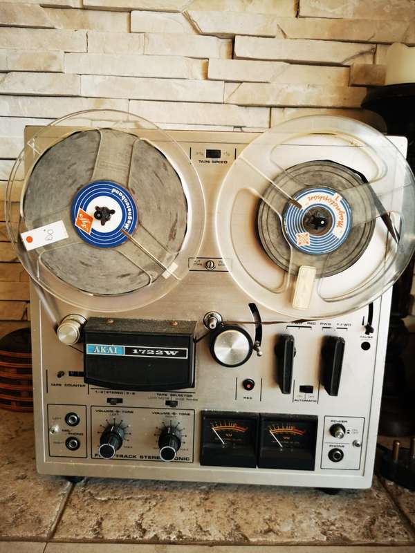 Akai 1722W Reel To Reel Tape Recorder