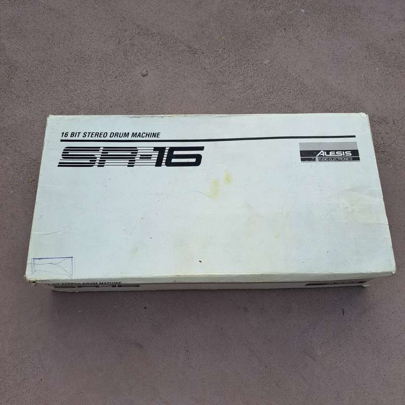 Alesis classic drum machine SR16 (used)