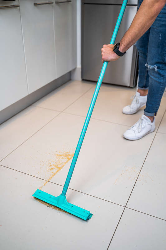 Floorwiz 2 in 1 Wonderbroom | Rubber Broom