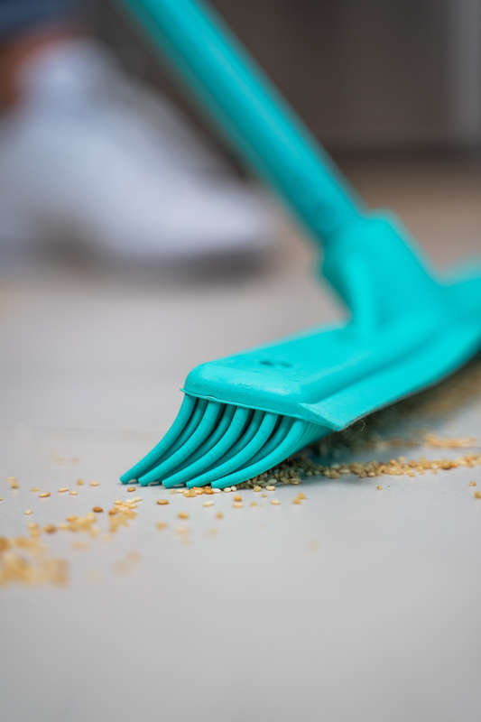 Floorwiz 2 in 1 Wonderbroom | Rubber Broom