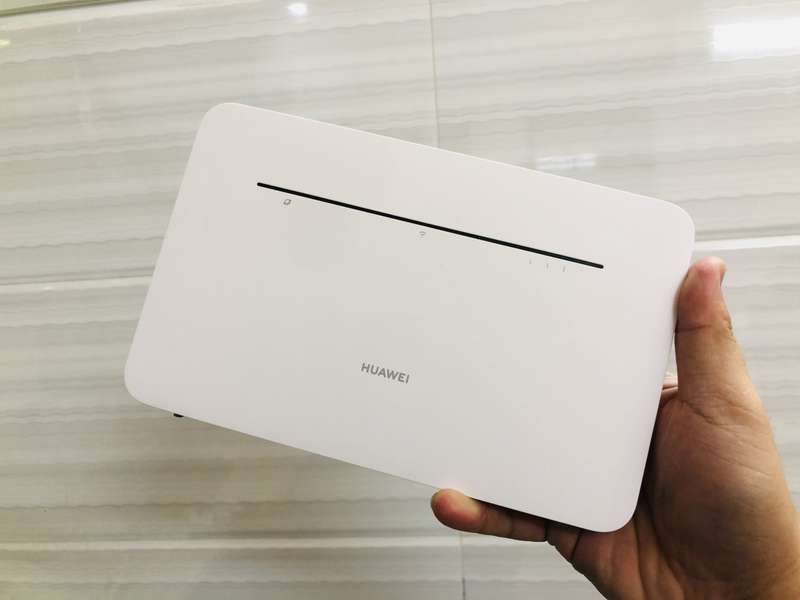 Latest Huawei 4G Router 3 Pro model B535-932a (It take a SIM CARD) up 64 users