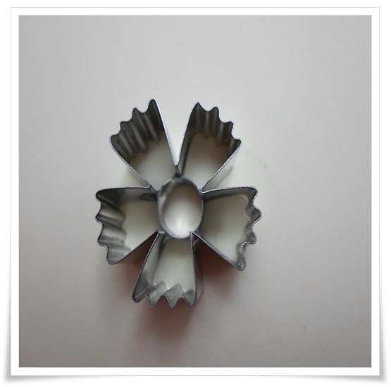 Dianthuse Cutter