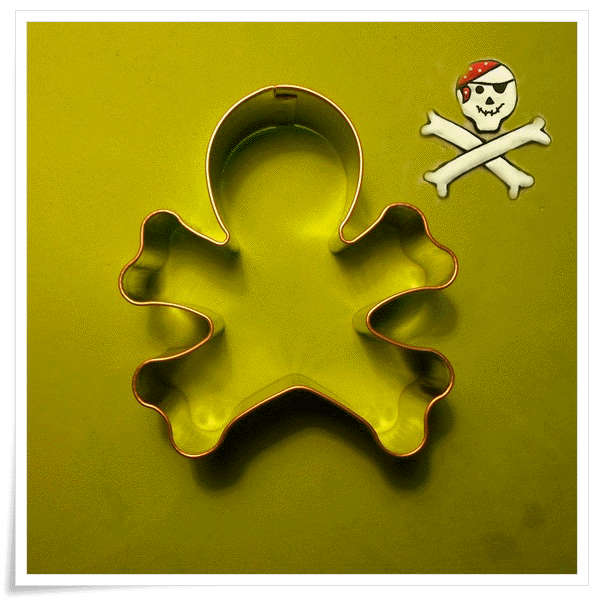 Skull and CrossBones Biscuit Cutter