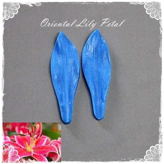 Oriental Lily Petal Veiner