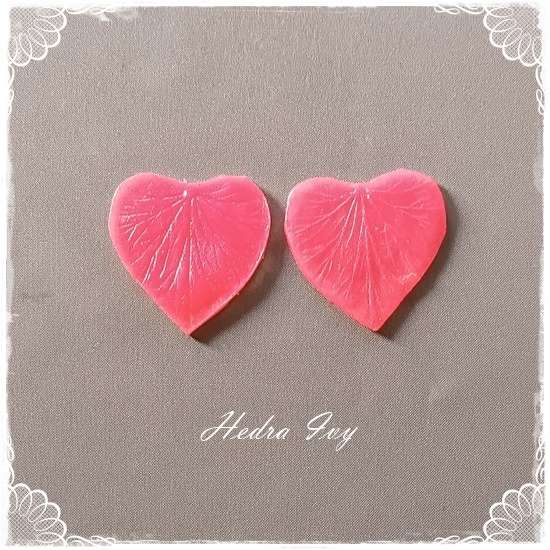 Hedra Ivy Veiner