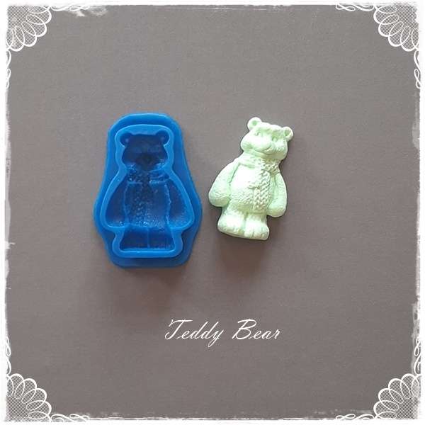 Bear with Scarf Mould