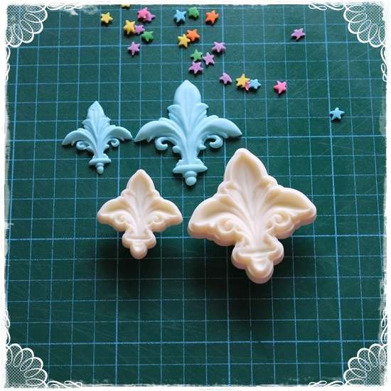 Fleur de Lis Pop it Cutter Set