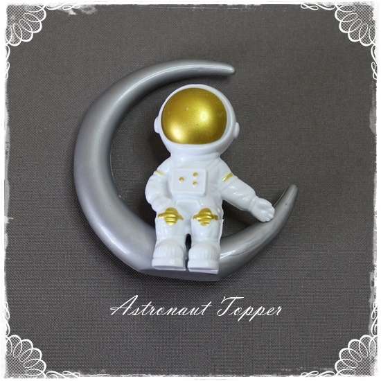 Astronaut on Moon Cake Topper