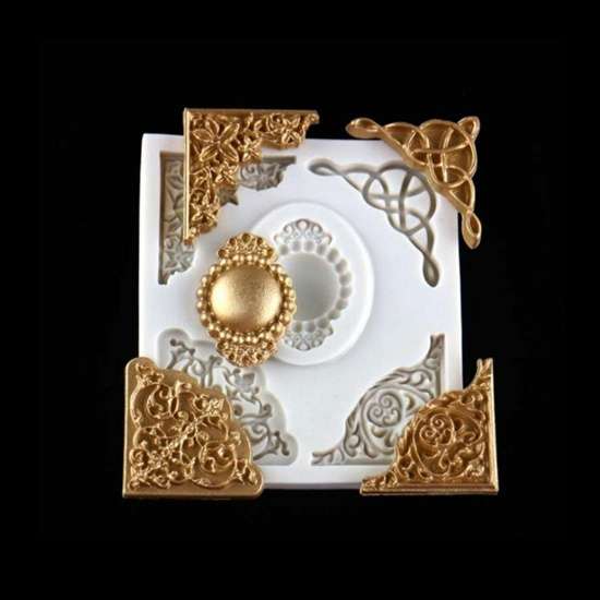Frames & Brooch Mould