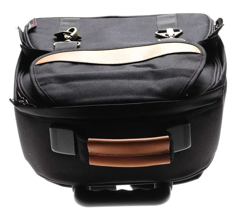 Clubman Carry on camera flight bag with extending handle and wheels padded