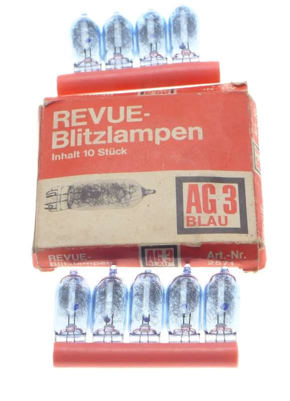 Revue Blitzlampen AG3 Classic 35mm SLR Film Camera Flash Bulbs