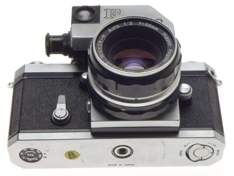 Chrome nikon f 35mm film slr camera photomic meter nikkor-h 1:2 f=50mm kogaku lens