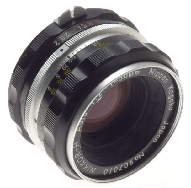 Chrome nikon f 35mm film slr camera photomic meter nikkor-h 1:2 f=50mm kogaku lens