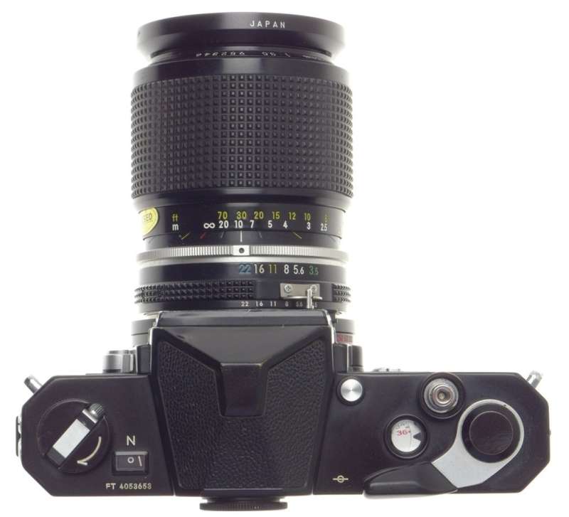 Nikkormat ft black slr camera 35mm film zoom-nikkor lens nikon 43-86mm clean
