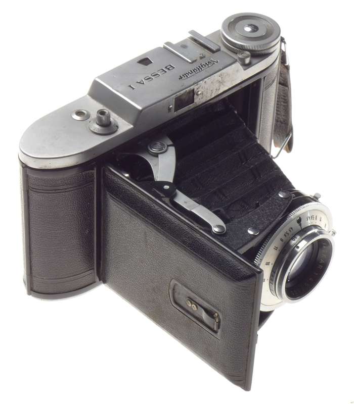 VASKAR 4.5/105mm Voigtlander coated lens Bessa I med. Format camera