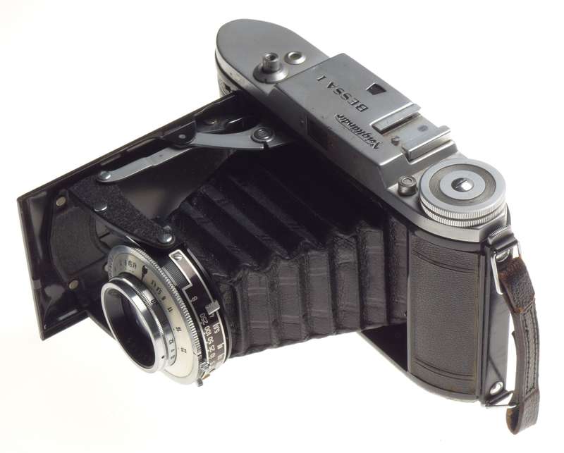 VASKAR 4.5/105mm Voigtlander coated lens Bessa I med. Format camera