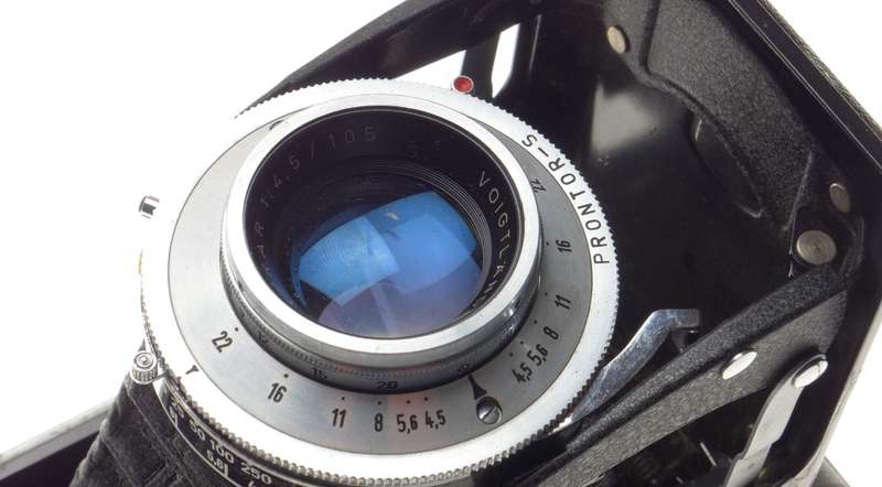 VASKAR 4.5/105mm Voigtlander coated lens Bessa I med. Format camera