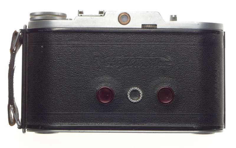VASKAR 4.5/105mm Voigtlander coated lens Bessa I med. Format camera