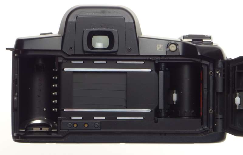 PENTAX Z-10 SLR classic 35mm film camera 28-80mm Zoom lens strap cap