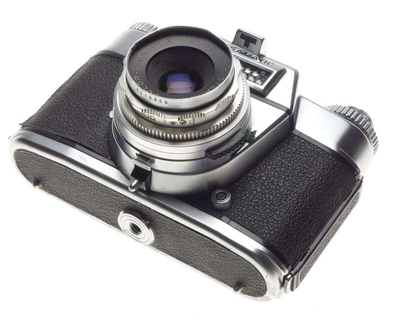 Voigtlander Bessamatic SLR 35mm Film camera Color-Skopar X 2.8/50mm lens