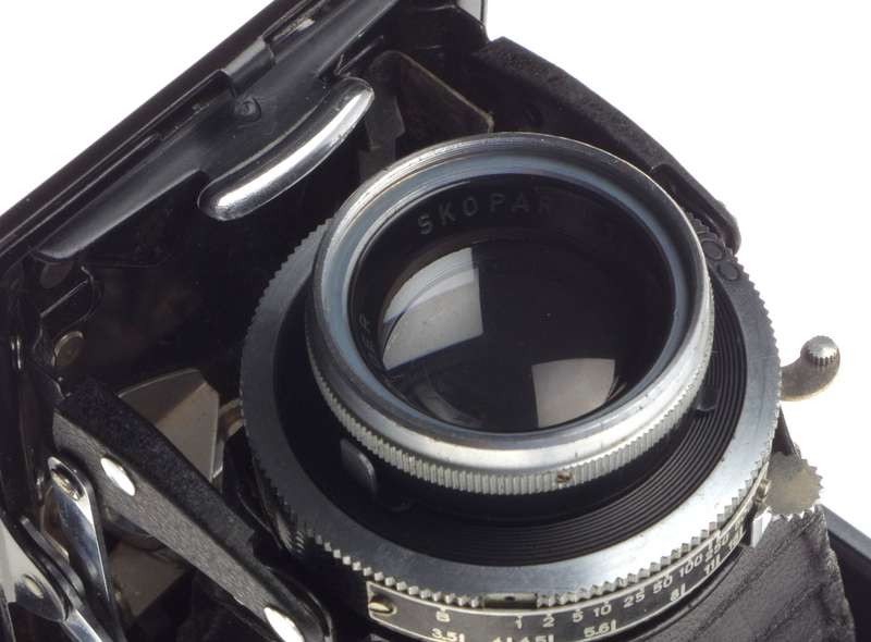 Voigtlander Bessa 66 large format 120 film camera Skopar lens