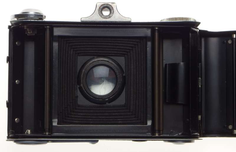 Voigtlander Bessa 66 large format 120 film camera Skopar lens