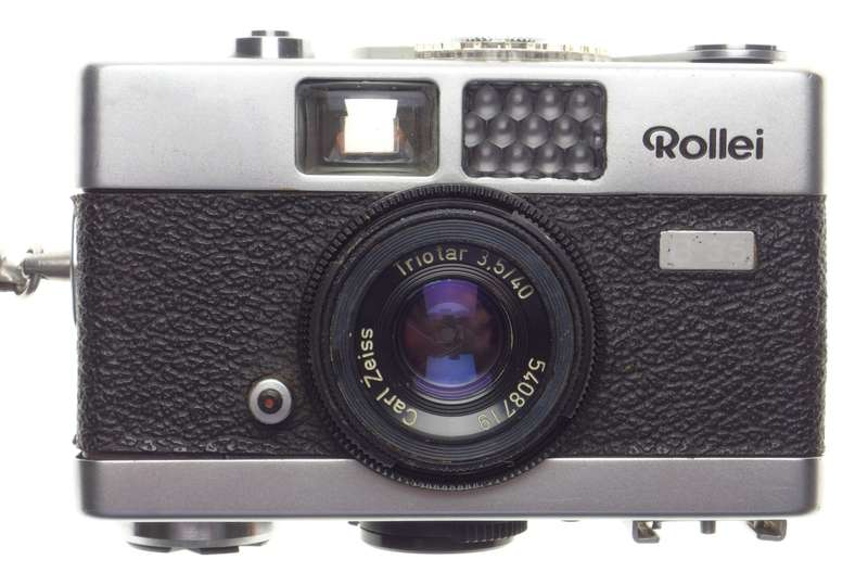 Rollei compact camera Triotar 3.5/40mm Zeiss Lens vintage film - Rollei