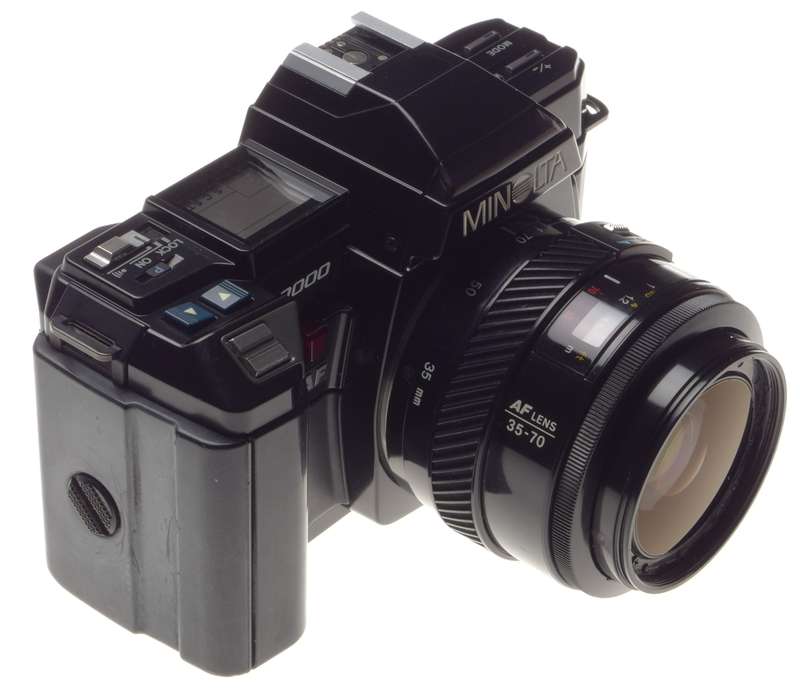 Minolta 7000 AF vintage 35mm film camera Zoom 35-70mm lens