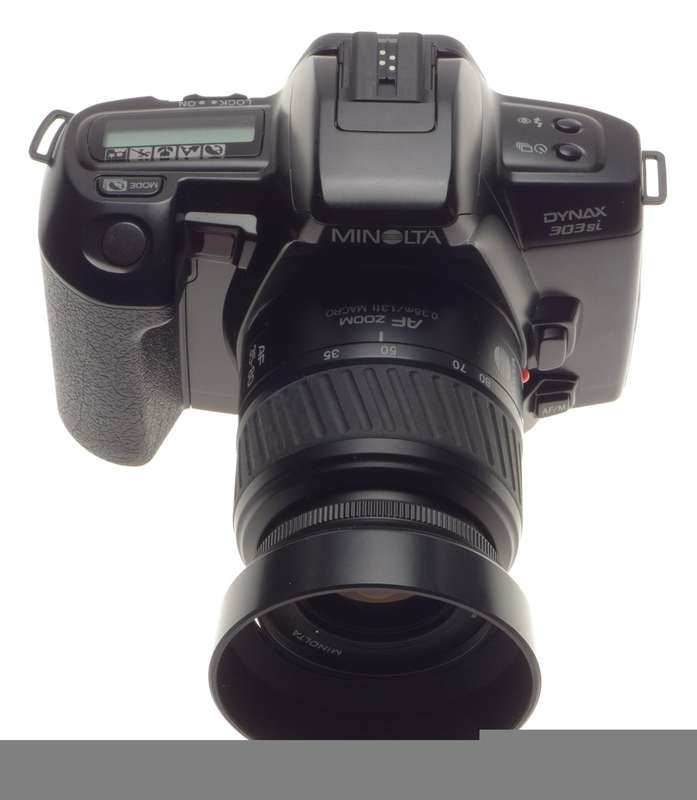 Minolta DYNAX 303si SLR 35-80mm Zoom SLR film camera lens