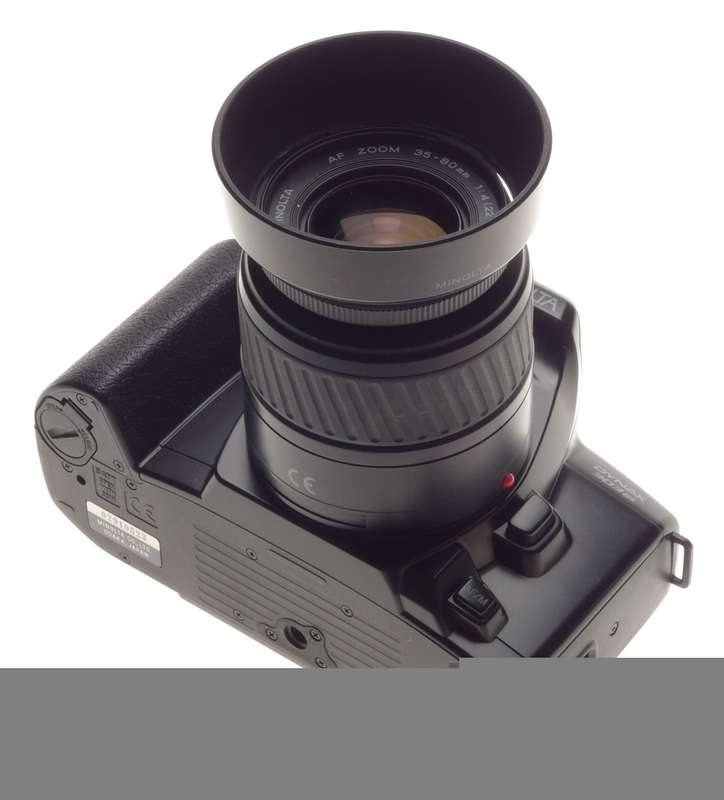 Minolta DYNAX 303si SLR 35-80mm Zoom SLR film camera lens