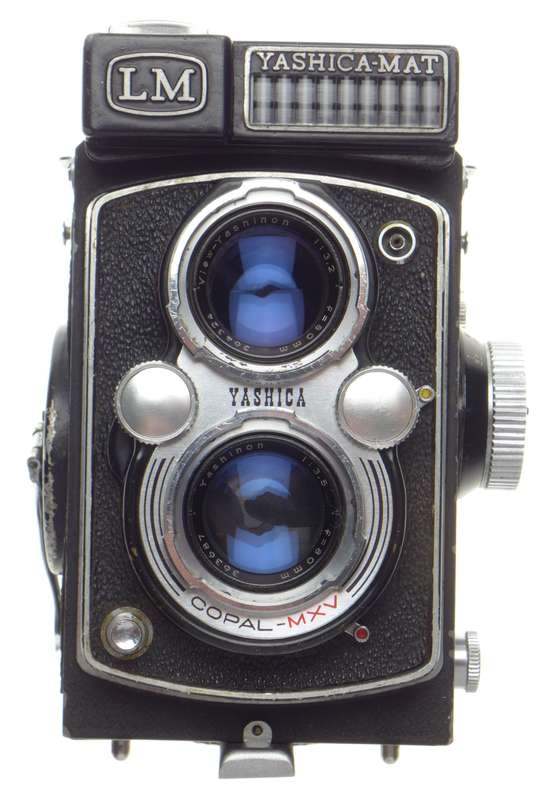 Yashica-Mat LM Medium format 120 film camera TLR 3.5/80mm - Yashica