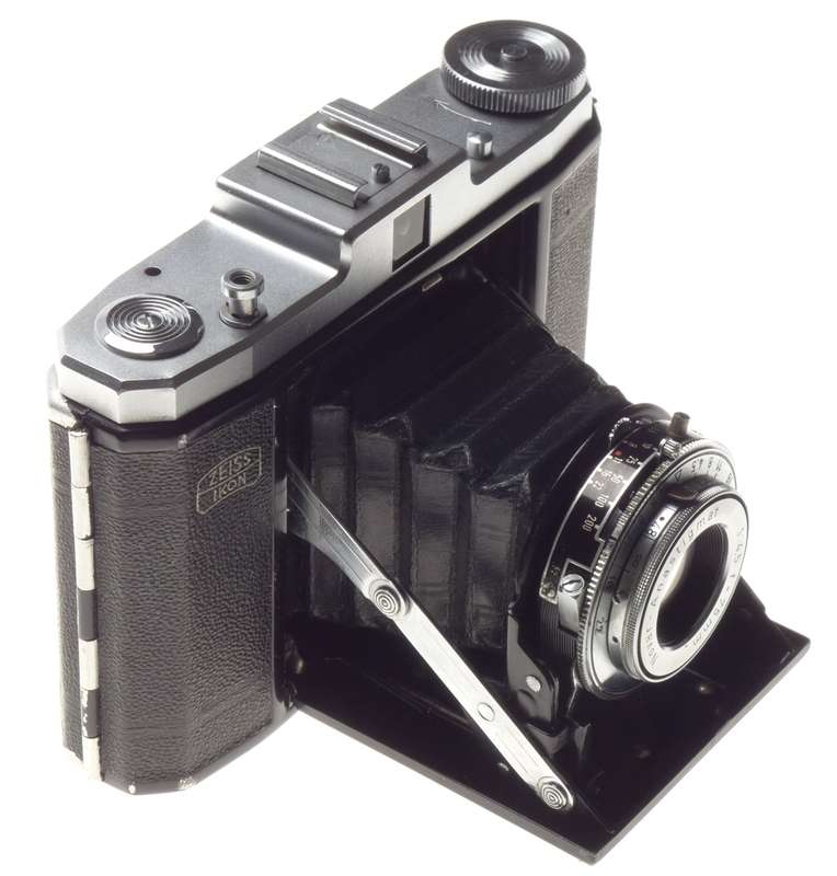 Zeiss Ikon Novar-Anastigmat 4.5 f=75mm Folding classic camera