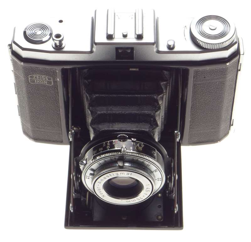 Zeiss Ikon Novar-Anastigmat 4.5 f=75mm Folding classic camera