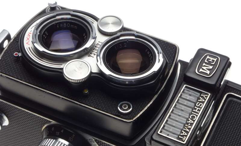 YASHICA-Mat EM Yashinon 3.5 f=80mm TLR camera lens - Yashica