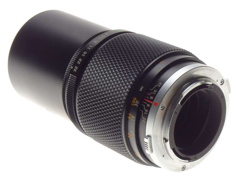 Mint Olympus OM-System Auto-T 1:1.4 f=200mm SLR 35mm film camera lens vintage kit