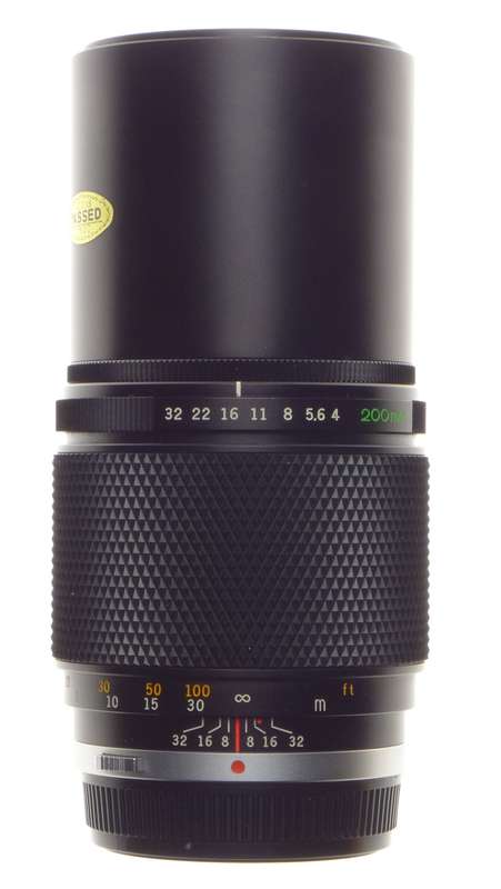 Mint Olympus OM-System Auto-T 1:1.4 f=200mm SLR 35mm film camera lens vintage kit