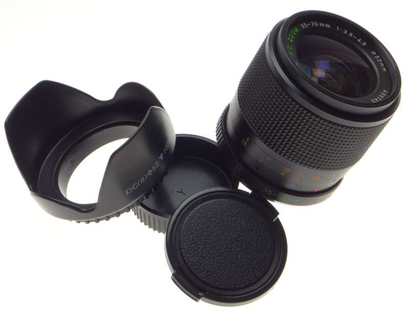 YASHICA Lens MC Zoom 35-70mm 1:3.5-4.5 Hood and caps SLR Vintage lens