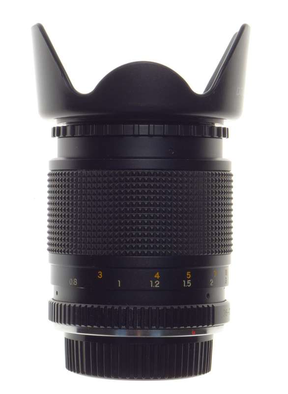 YASHICA Lens MC Zoom 35-70mm 1:3.5-4.5 Hood and caps SLR Vintage lens