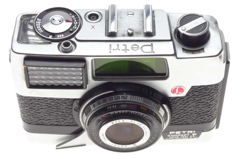 Petri Compact E Super-Fast 2.8 Kuribayashi Orikkor f=28mm lens