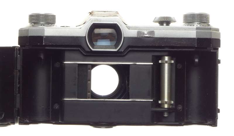 Zeiss Ikon VEB Contax D Biotar 2/58 red T Carl Zeiss lens