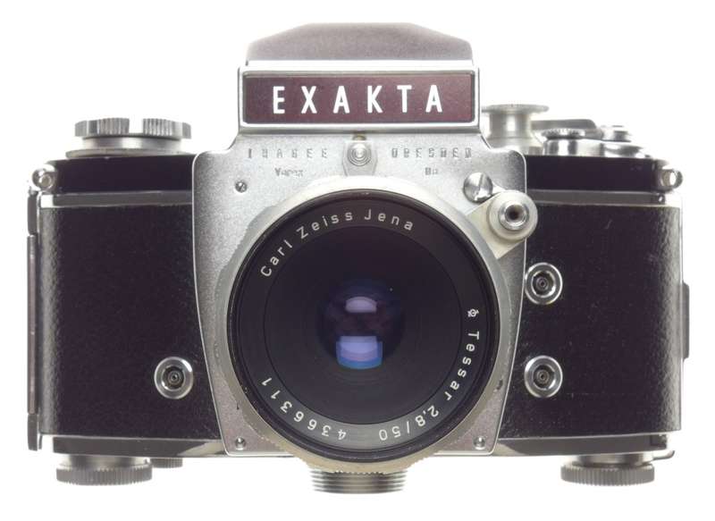 EXAKTA Carl Zeiss TESSAR 2/58 lens f=58mm cased SLR vintage 35mm classic film camera clean