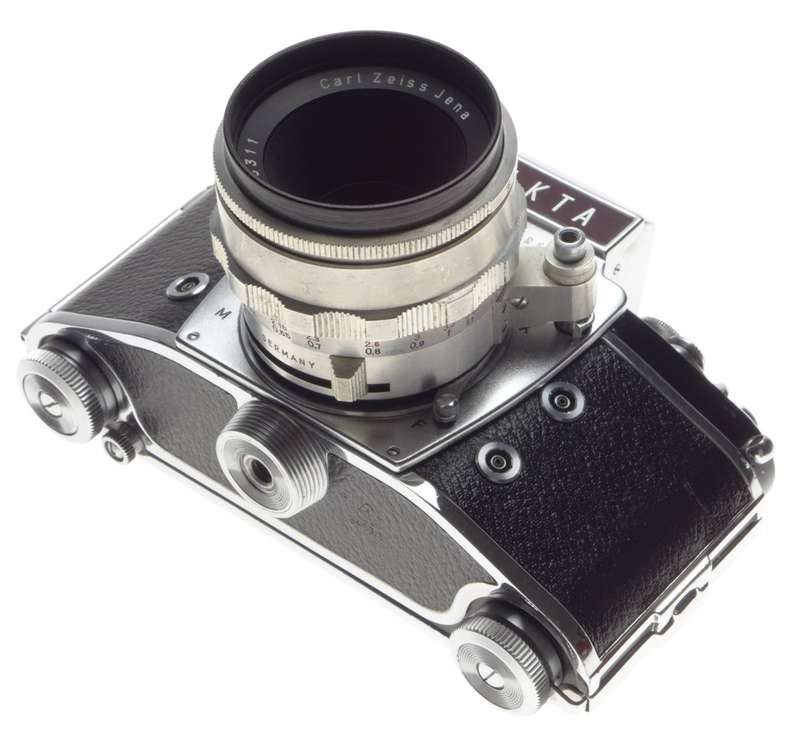 EXAKTA Carl Zeiss TESSAR 2/58 lens f=58mm cased SLR vintage 35mm classic film camera clean