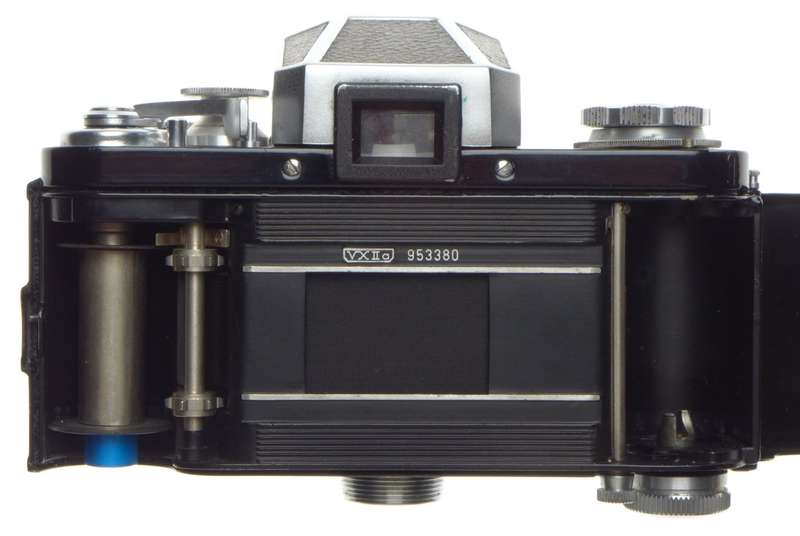 EXAKTA Carl Zeiss TESSAR 2/58 lens f=58mm cased SLR vintage 35mm classic film camera clean