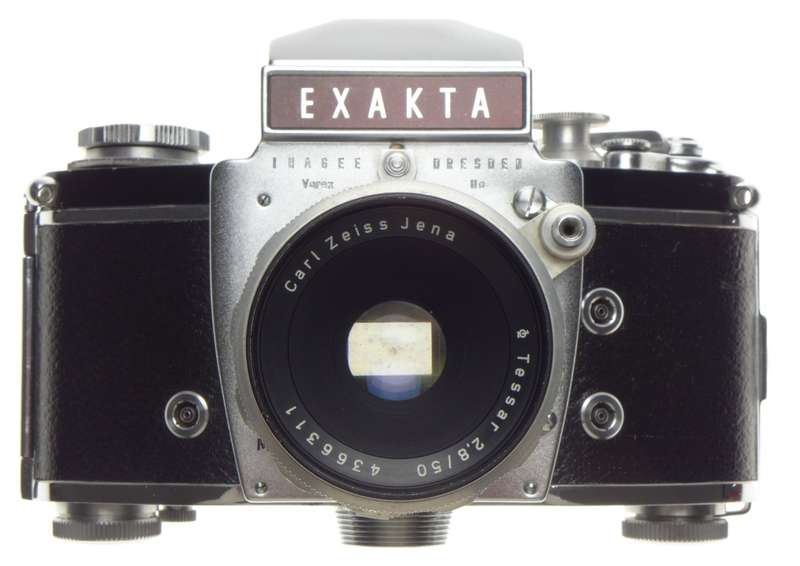 EXAKTA Carl Zeiss TESSAR 2/58 lens f=58mm cased SLR vintage 35mm classic film camera clean