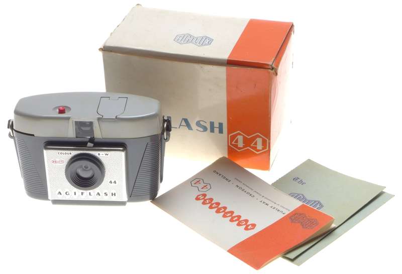 Agilux 44 Agiflash vintage film camera boxed with papers collectible condition