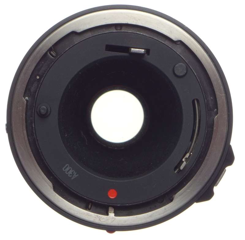 Canon FD 100-300mm Macro Zoom lens 1:5.6 in MINT condition with perfect glass caps included