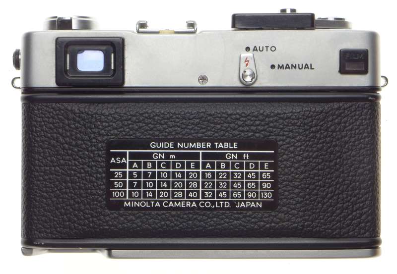 Minolta Hi-Matic E Viewfinder film 35mm camera 1.7/40mm Rokkor-QF