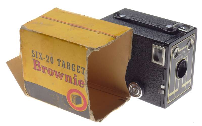 Target Brownie Six-20 made in USA Mint with part of Box rare Kodak